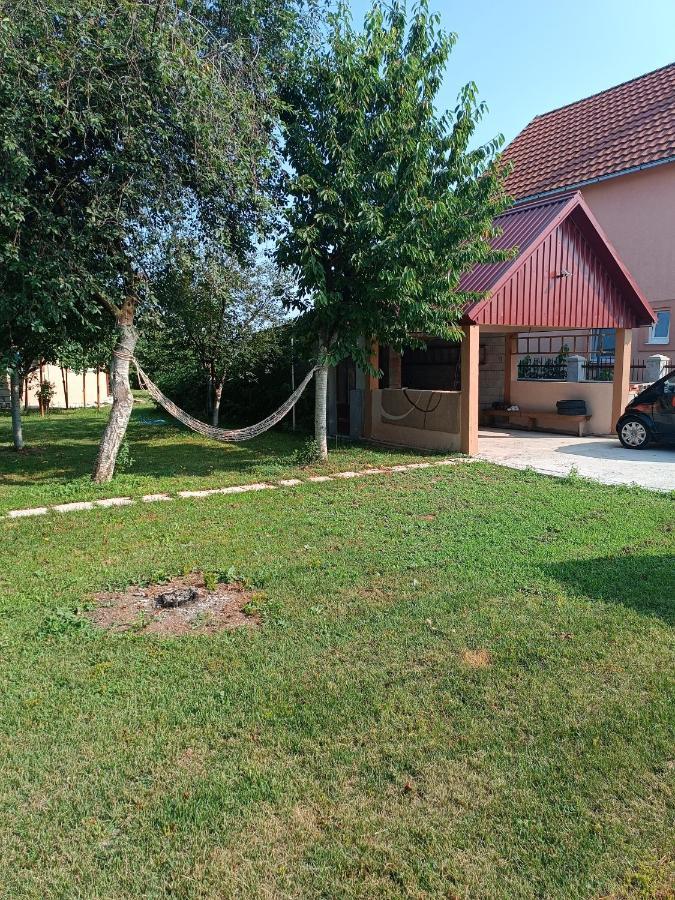 Calm Nest Apartment Niksic Exterior photo