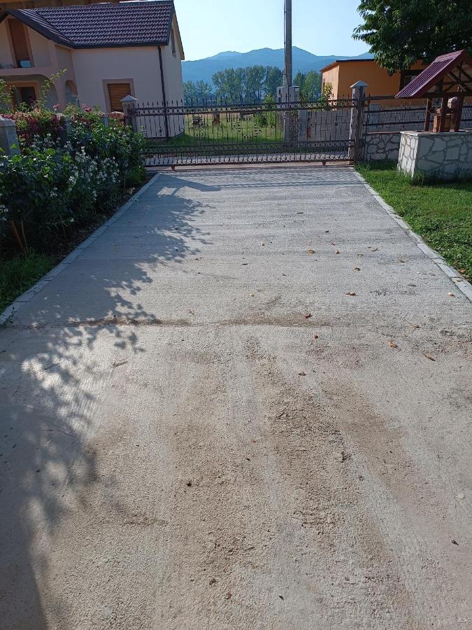 Calm Nest Apartment Niksic Exterior photo